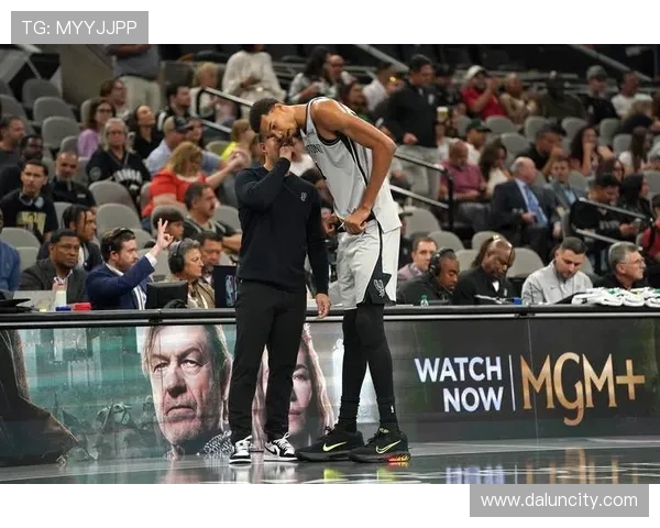 2013-14赛季马刺与雷霆的巅峰对决与篮球传奇的交织