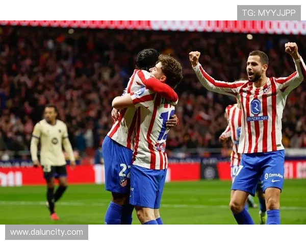 西班牙足球队在世预赛中迎战马其顿队争夺晋级名额的精彩对决